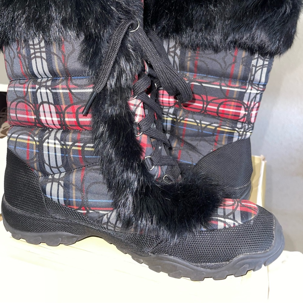 Coach boots